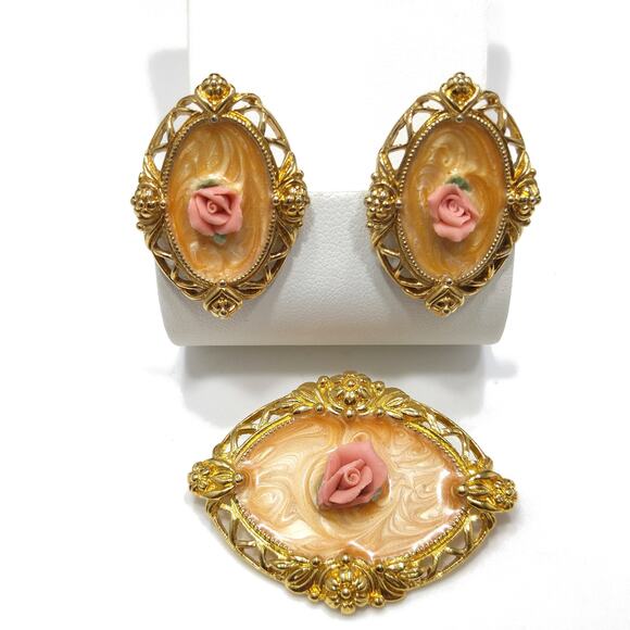 Vintage 1928 Style Brooch & Earrings, Pink Porcelain Roses, Peach Enamel, 1980s - Picture 2 of 10
